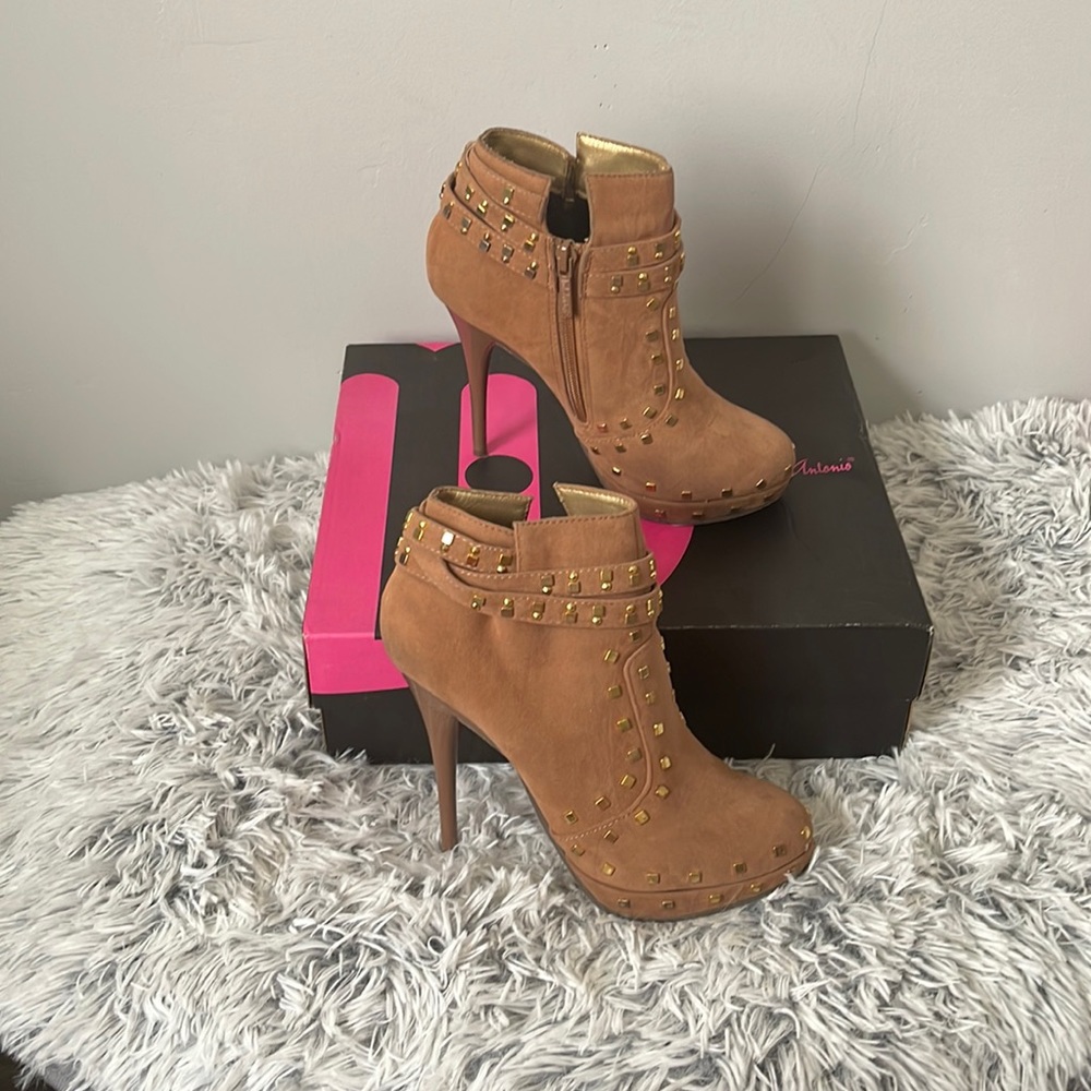 Vintage Michael Antonio brown women’s ankle boots size 6 good condition